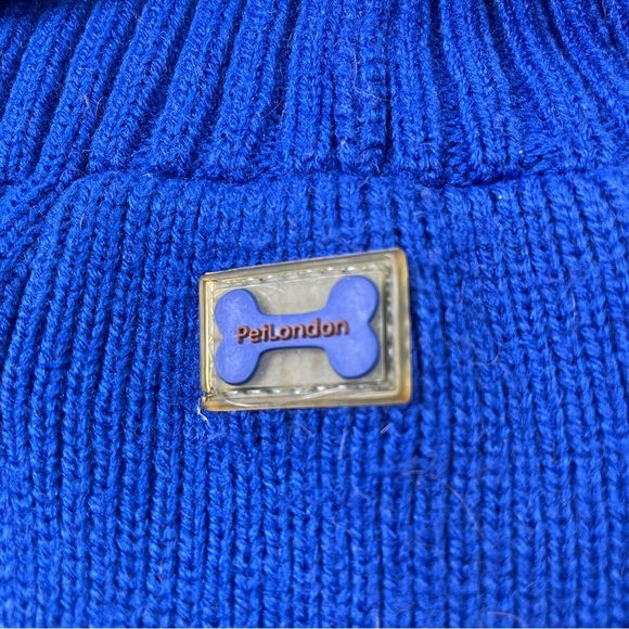 6.5x11” Blue Cable Knit Dog Sweater - Picture 3 of 5